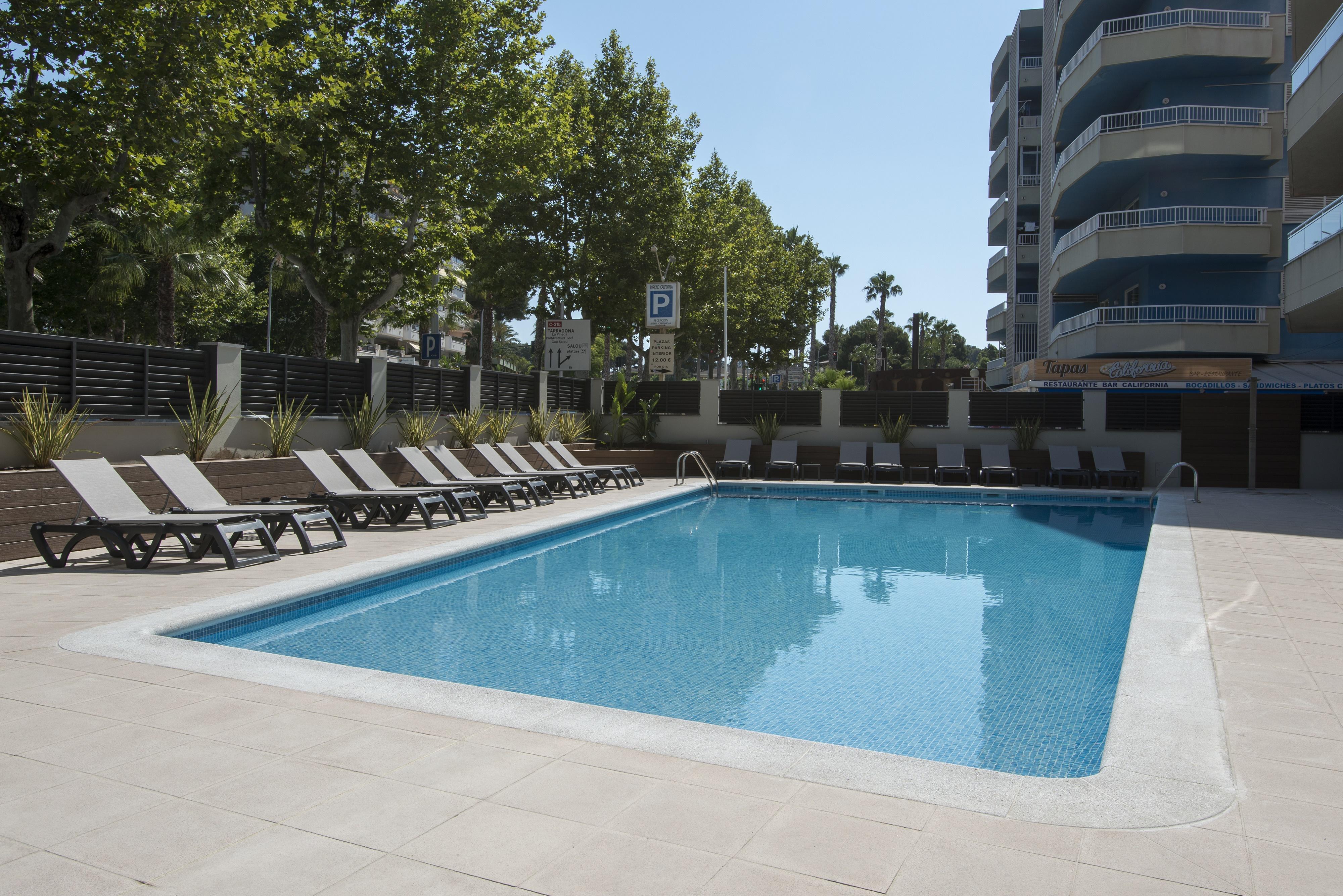 California Apartments サロウ エクステリア 写真